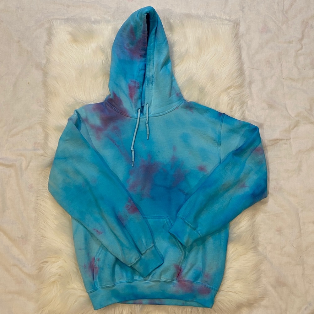 tie dye hoodie